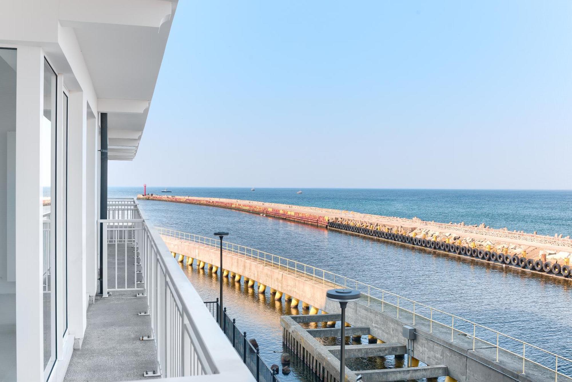 Sea Collection By Marina Royale Aparthotel Darlowo Exterior foto