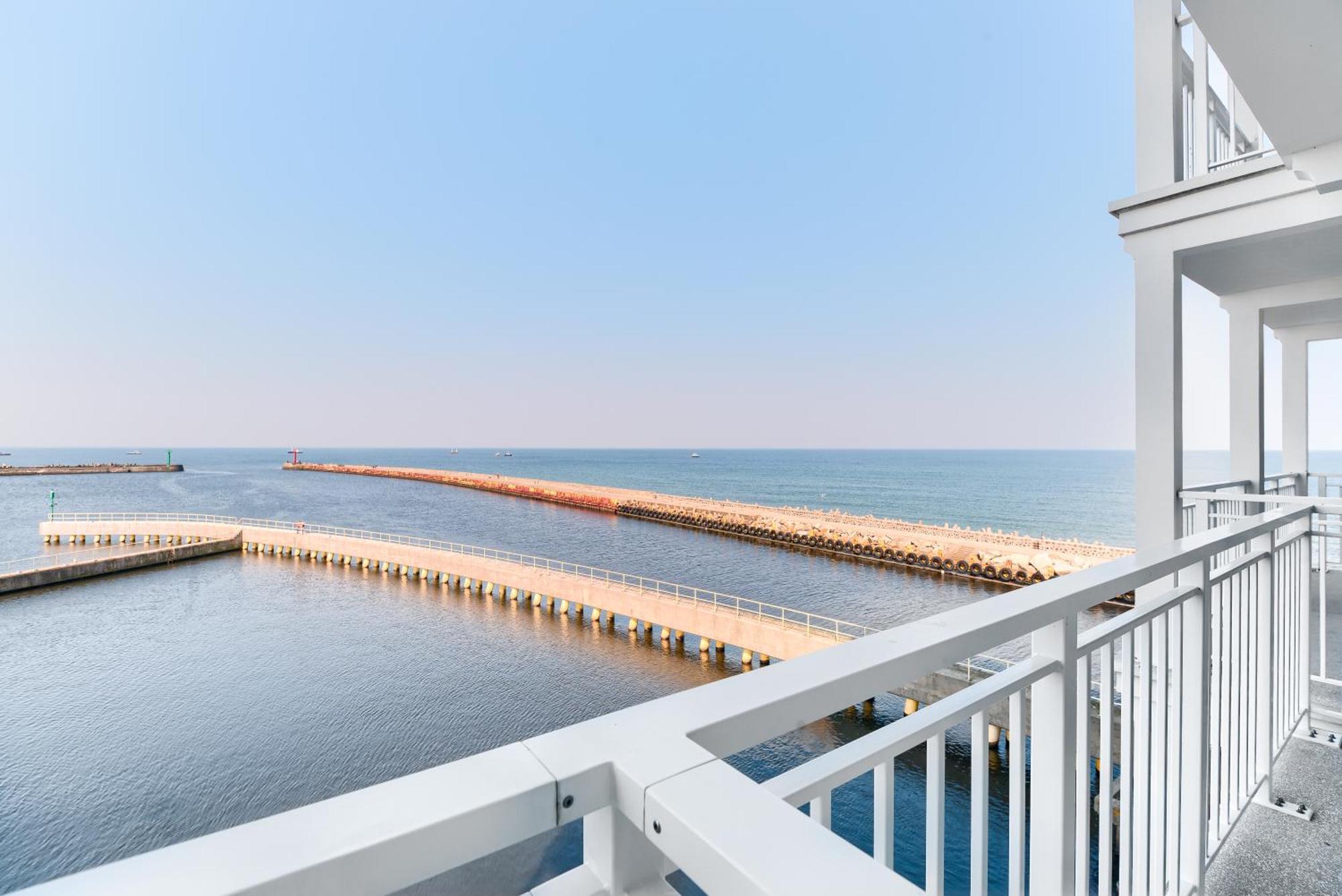 Sea Collection By Marina Royale Aparthotel Darlowo Exterior foto
